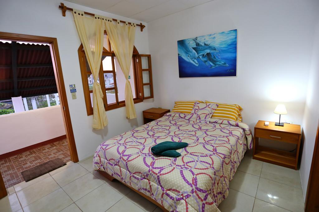 The Galapagos Pearl B&B Puerto Ayora  Bagian luar foto