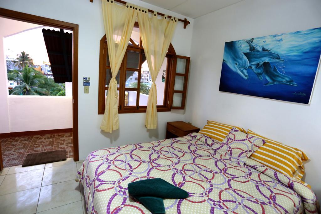 The Galapagos Pearl B&B Puerto Ayora  Bagian luar foto